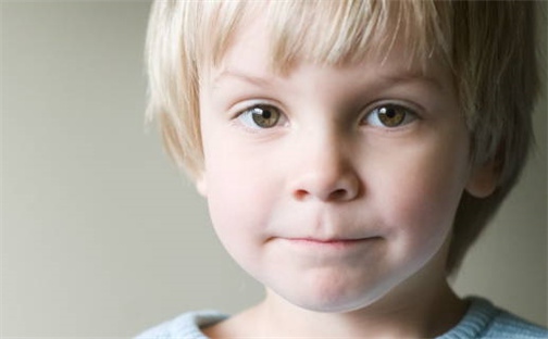 梁姓大气涵养的男宝名字